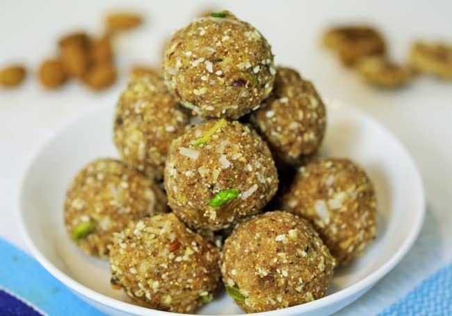 Dinka Khobra Ladoo - 200gm